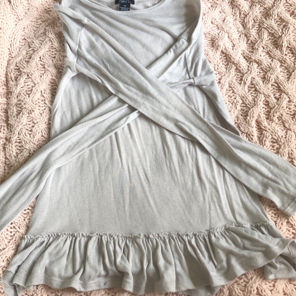 LONG SLEEVE TOP/RUFFLED BOTTOM